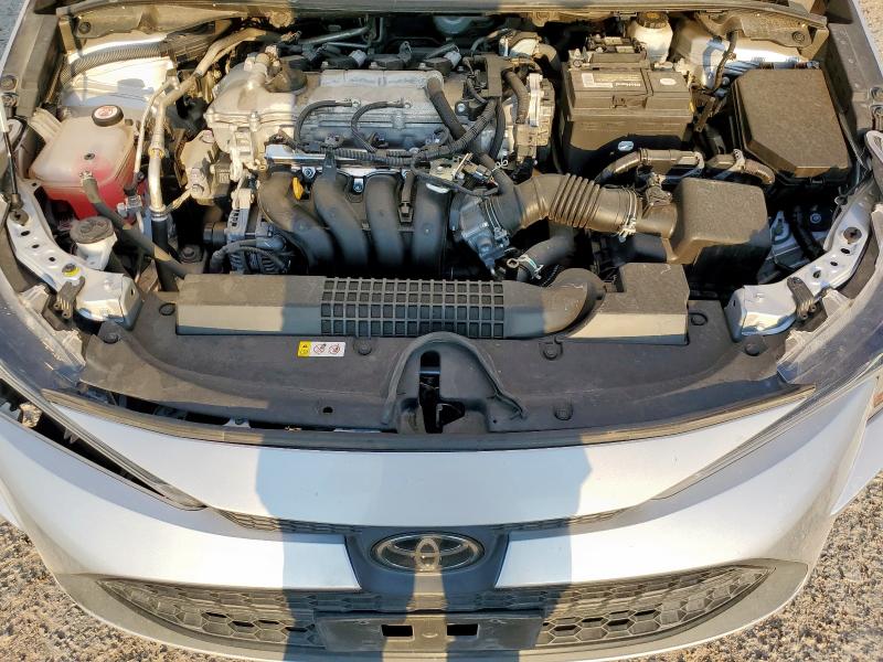 5YFEPMAE1MP189160 - 2021 TOYOTA COROLLA LE SILVER photo 11