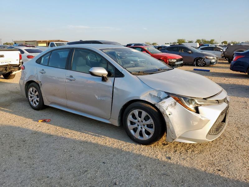 5YFEPMAE1MP189160 - 2021 TOYOTA COROLLA LE SILVER photo 4