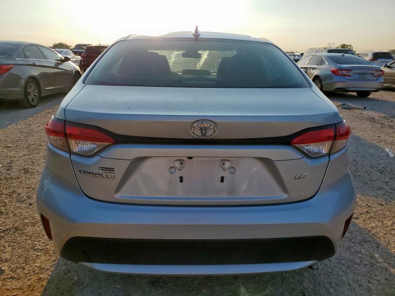 5YFEPMAE1MP189160 - 2021 TOYOTA COROLLA LE SILVER photo 6