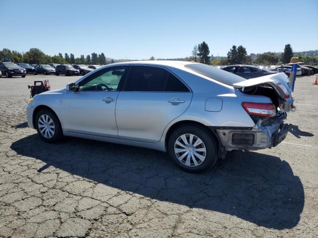 4T1BF3EK1BU213405 - 2011 TOYOTA CAMRY BASE SILVER photo 2