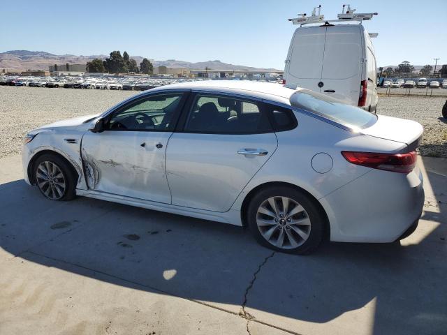 5XXGT4L39JG270346 - 2018 KIA OPTIMA LX WHITE photo 2