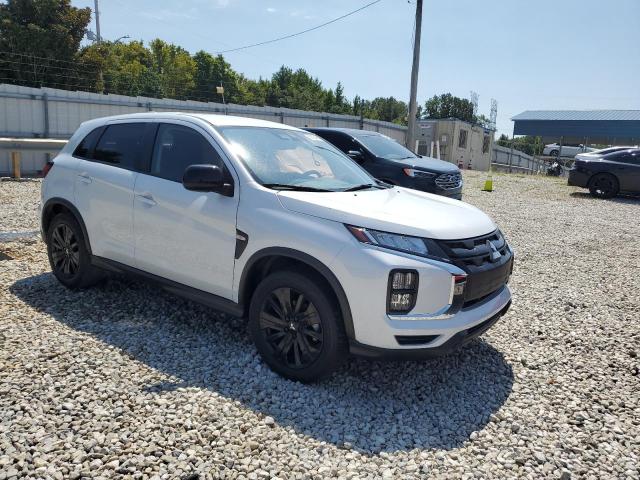 JA4APUAU8NU013324 - 2022 MITSUBISHI OUTLANDER ES Weiß Foto 4