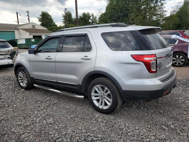 1FMHK8D84BGA89377 - 2011 FORD EXPLORER XLT SILVER photo 2