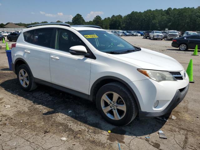 JTMWFREV6FD060464 - 2015 TOYOTA RAV4 XLE 白色 照片 4