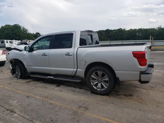 1N6AA1E5XJN548584 - 2018 NISSAN TITAN SV SILVER photo 2