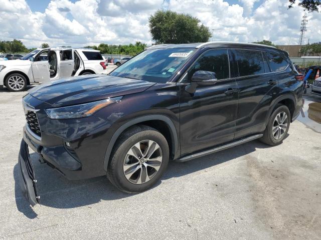 2022 TOYOTA HIGHLANDER XLE, 