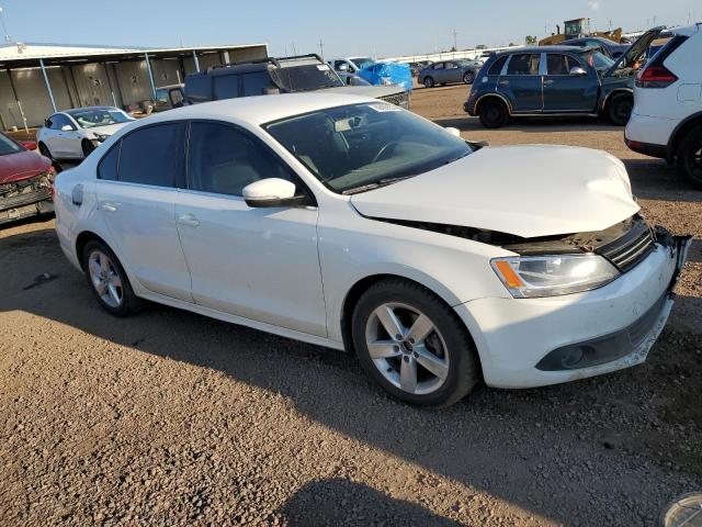 3VWLL7AJ5DM241279 - 2013 VOLKSWAGEN JETTA TDI WHITE photo 4