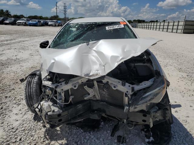 5YFBURHEXKP917893 - 2019 TOYOTA COROLLA L თეთრი ფოტო 5