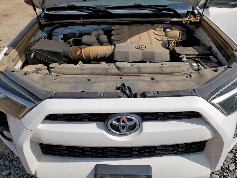 JTEBU5JR0H5477562 - 2017 TOYOTA 4RUNNER SR5/SR5 PREMIUM Biały zdjęcie 12