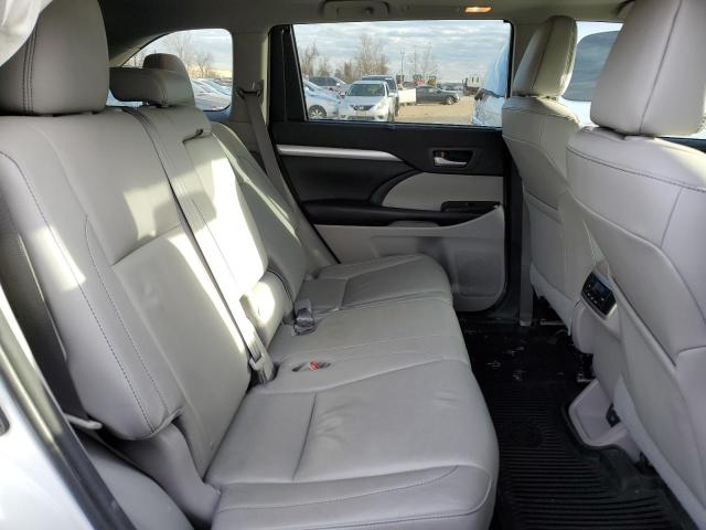 5TDJKRFH5GS331759 - 2016 TOYOTA HIGHLANDER XLE 白色 照片 11