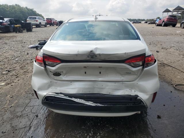 5YFEPRAE5LP122556 - 2020 TOYOTA COROLLA LE أبيض صورة 6