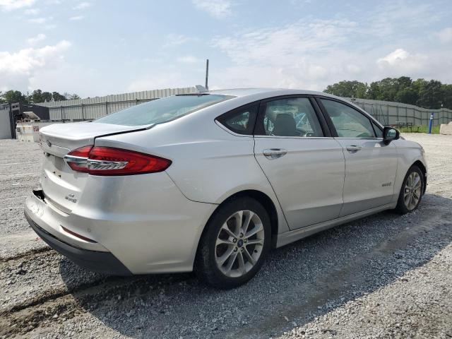 3FA6P0LU6KR188987 - 2019 FORD FUSION SE 银色 照片 3