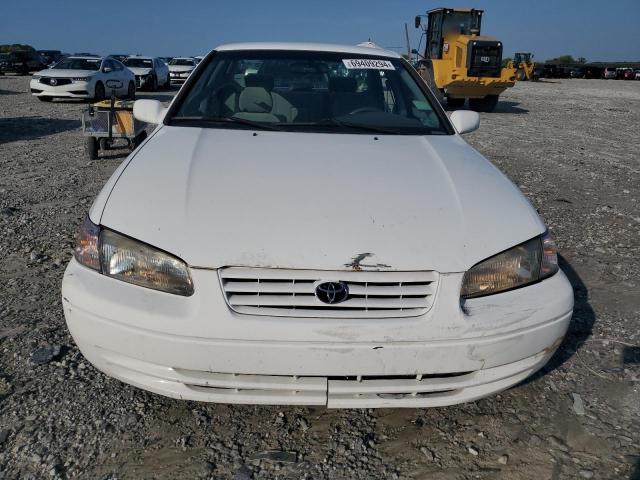 4T1BG22KXVU789848 - 1997 TOYOTA CAMRY CE WHITE photo 5