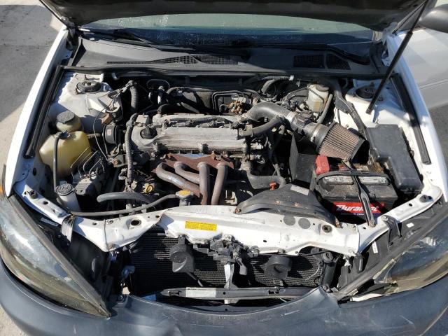 JTDBE32K640280457 - 2004 TOYOTA CAMRY LE WHITE photo 11