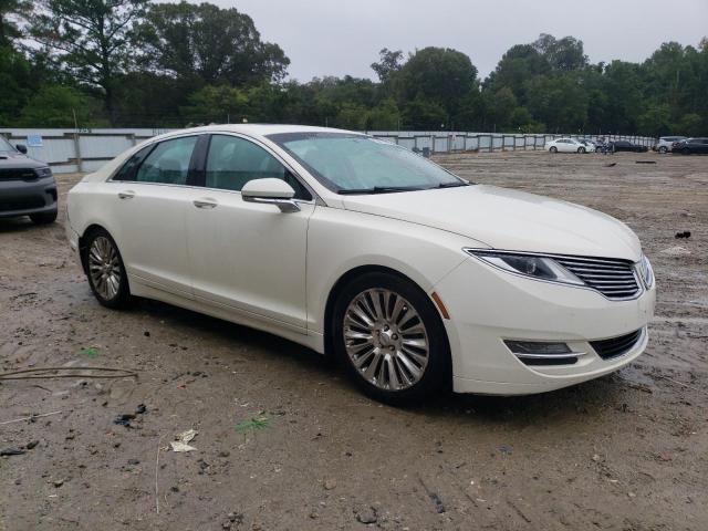 3LN6L2G90DR825376 - 2013 LINCOLN MKZ WHITE photo 4
