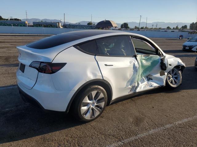 7SAYGDEE6PA156615 - 2023 TESLA MODEL Y WHITE photo 3