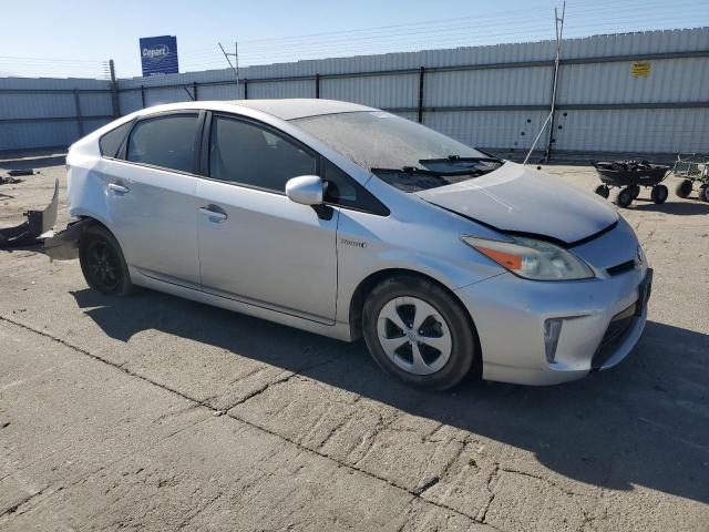 JTDKN3DU5D5607285 - 2013 TOYOTA PRIUS 银色 照片 4