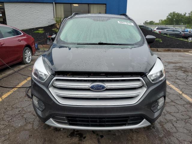 1FMCU0GD6JUC68907 - 2018 FORD ESCAPE SE Сұр фото 5