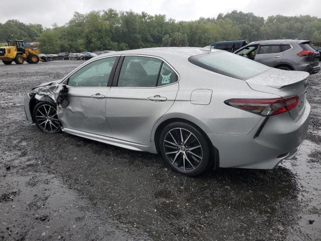 4T1T11BKXMU020605 - 2021 TOYOTA CAMRY SE 银色 照片 2