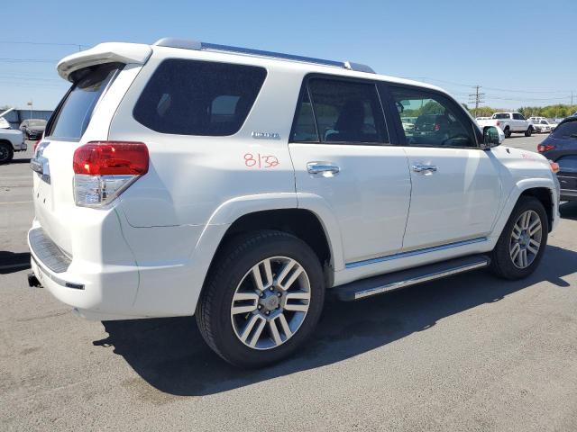 JTEBU5JR7D5121796 - 2013 TOYOTA 4RUNNER SR5 أبيض صورة 3