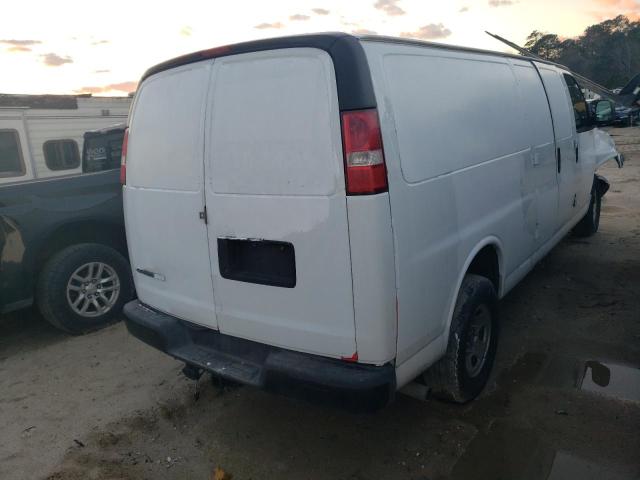 1GCZGHFF8H1155902 - 2017 CHEVROLET EXPRESS G3 WHITE photo 3