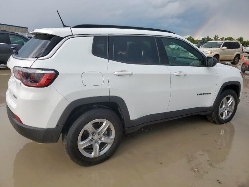 3C4NJDBN3RT597390 - 2024 JEEP COMPASS LATITUDE 白色 照片 3