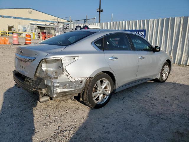 1N4AL3AP8FN346324 - 2015 NISSAN ALTIMA 2.5 SILVER photo 3