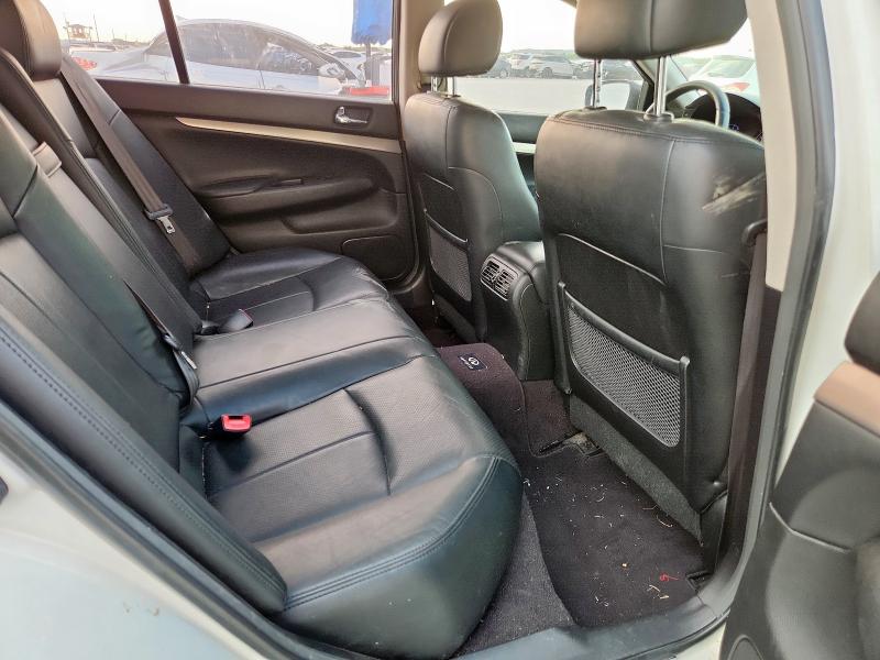 JN1CV6AP0CM623521 - 2012 INFINITI G37 BASE WHITE photo 10