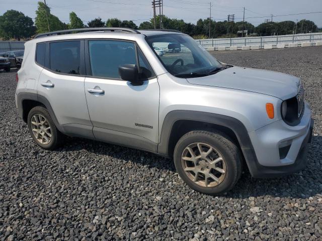 ZACNJBAB4LPL84021 - 2020 JEEP RENEGADE SPORT SILVER photo 4