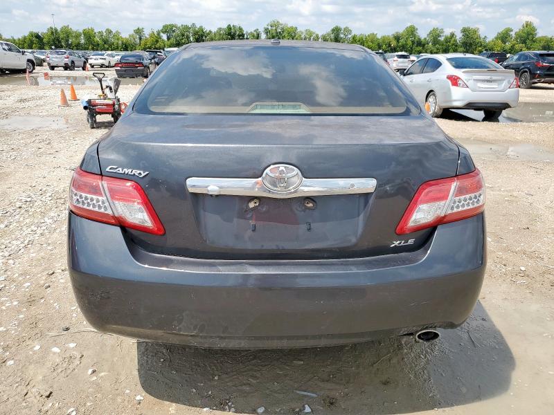 4T1BF3EKXAU075796 - 2010 TOYOTA CAMRY BASE Szary zdjęcie 6