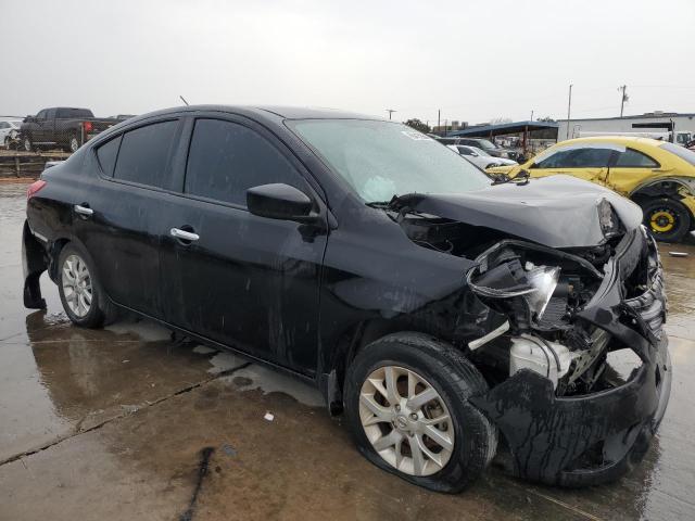 3N1CN7AP0JL884208 - 2018 NISSAN VERSA S BLACK photo 4