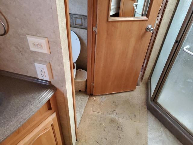 4YDF340257A710149 - 2007 KEYSTONE MONTANA 白色 照片 6