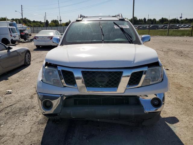 1N6AD0EV5BC425774 - 2011 NISSAN FRONTIER S WHITE photo 5