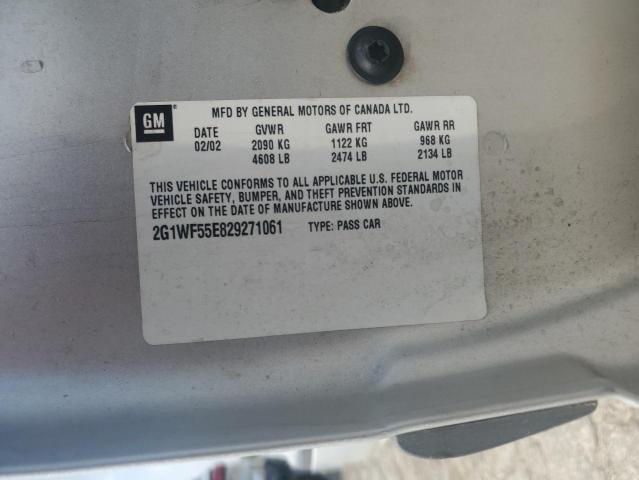 2G1WF55E829271061 - 2002 CHEVROLET IMPALA Silber Foto 12