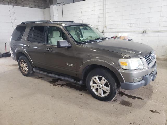 1FMEU63EX8UA04772 - 2008 FORD EXPLORER XLT BROWN photo 4