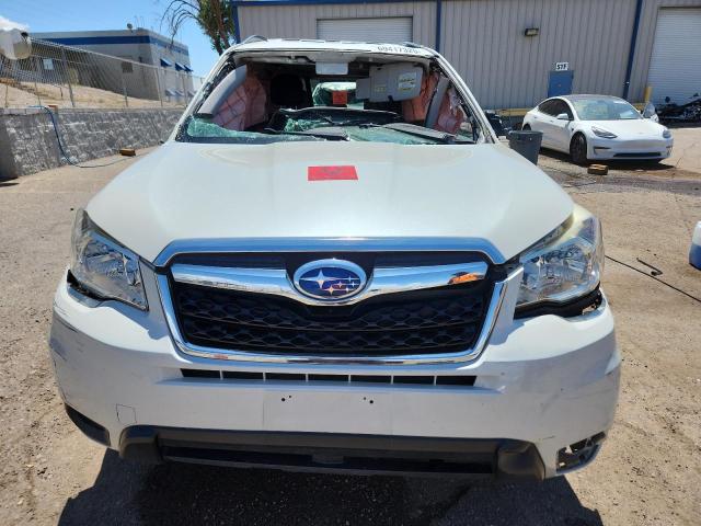 JF2SJADC2GH564617 - 2016 SUBARU FORESTER 2.5I PREMIUM WHITE photo 5