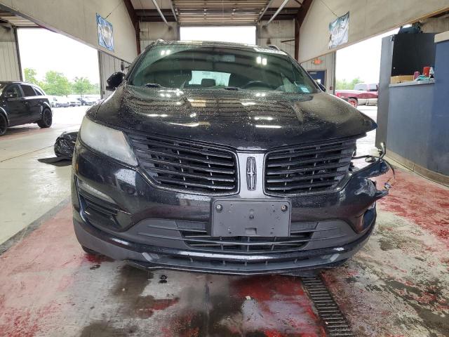 5LMCJ2D97HUL11386 - 2017 LINCOLN MKC SELECT შავი ფოტო 5