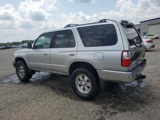 JT3GN86R410183297 - 2001 TOYOTA 4RUNNER SR5 银色 照片 2
