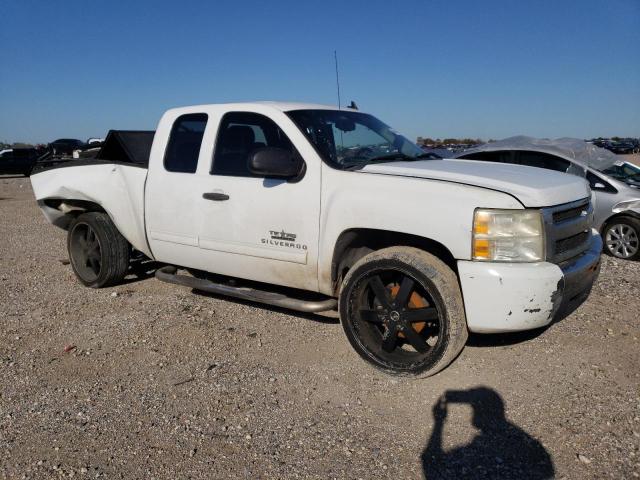 1GCSCREA2AZ111099 - 2010 CHEVROLET silverado C1500  LS WHITE photo 4