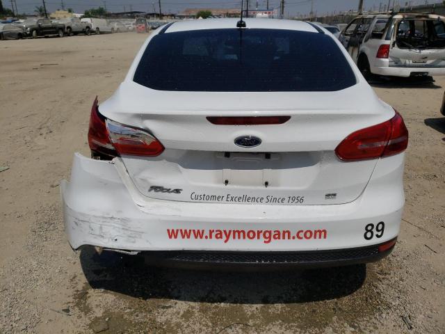 1FADP3F2XGL365436 - 2016 FORD FOCUS SE WHITE photo 6