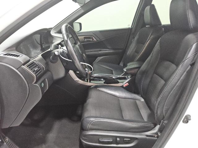 1HGCR2F51HA136209 - 2017 HONDA ACCORD SPORT WHITE photo 7