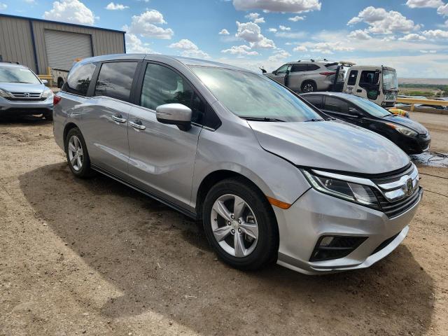 5FNRL6H73JB069545 - 2018 HONDA ODYSSEY EXL 银色 照片 4