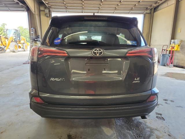 2T3BFREV3JW852436 - 2018 TOYOTA RAV4 LE Gri fotoğraf 6