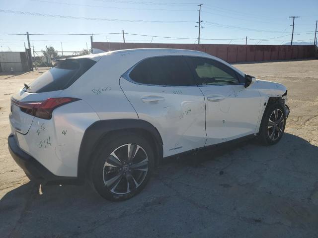 JTHU9JBH0K2001381 - 2019 LEXUS UX 250H WHITE photo 3