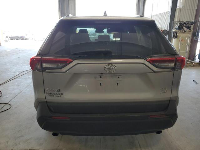 2T3G1RFV9KW075359 - 2019 TOYOTA RAV4 LE SILVER photo 6