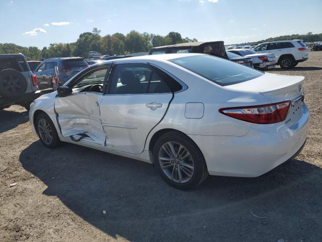 4T1BF1FKXHU310792 - 2017 TOYOTA CAMRY LE WHITE photo 2