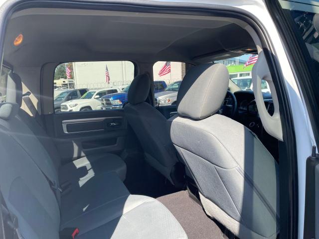 3C63R3HT1HG586970 - 2017 RAM 3500 SLT WHITE photo 6