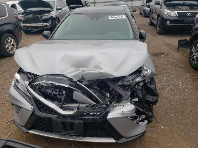 4T1K61BK8LU014894 - 2020 TOYOTA CAMRY XSE SILVER photo 5