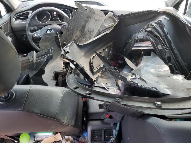3VV2B7AX2LM053258 - 2020 VOLKSWAGEN TIGUAN SE შავი ფოტო 8