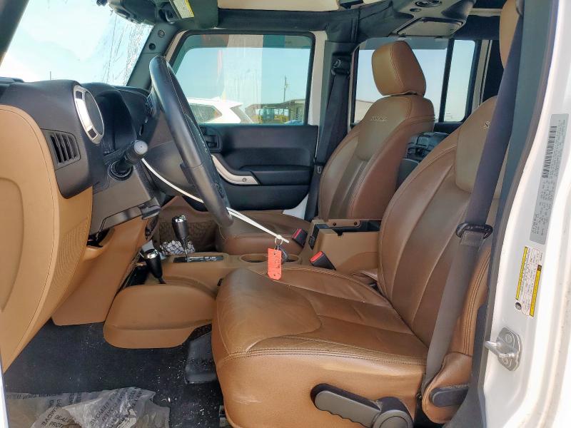 1C4BJWEG2GL284576 - 2016 JEEP WRANGLER U SAHARA WHITE photo 7